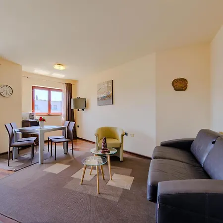 1 Bedroom Stunning In