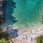 Cozy In With Swimming Pool Apartament