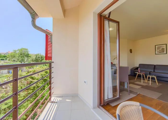 Awesome In With Wifi Apartament Pula