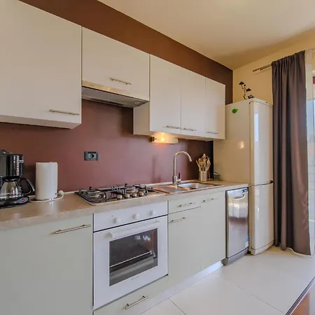 1 Bedroom Stunning In Daire Pula