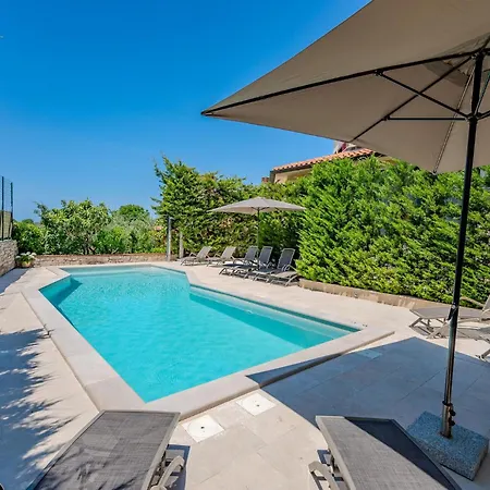 1 Bedroom Stunning In